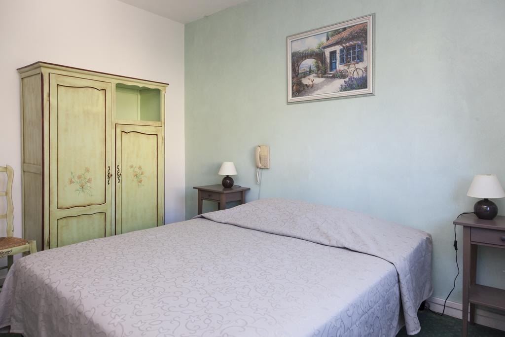 Logis Hotel du Midi Salon-de-Provence Buitenkant foto